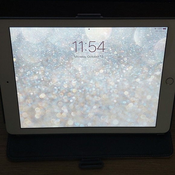 Apple Ipad 6th Generation - Picture 8 of 8